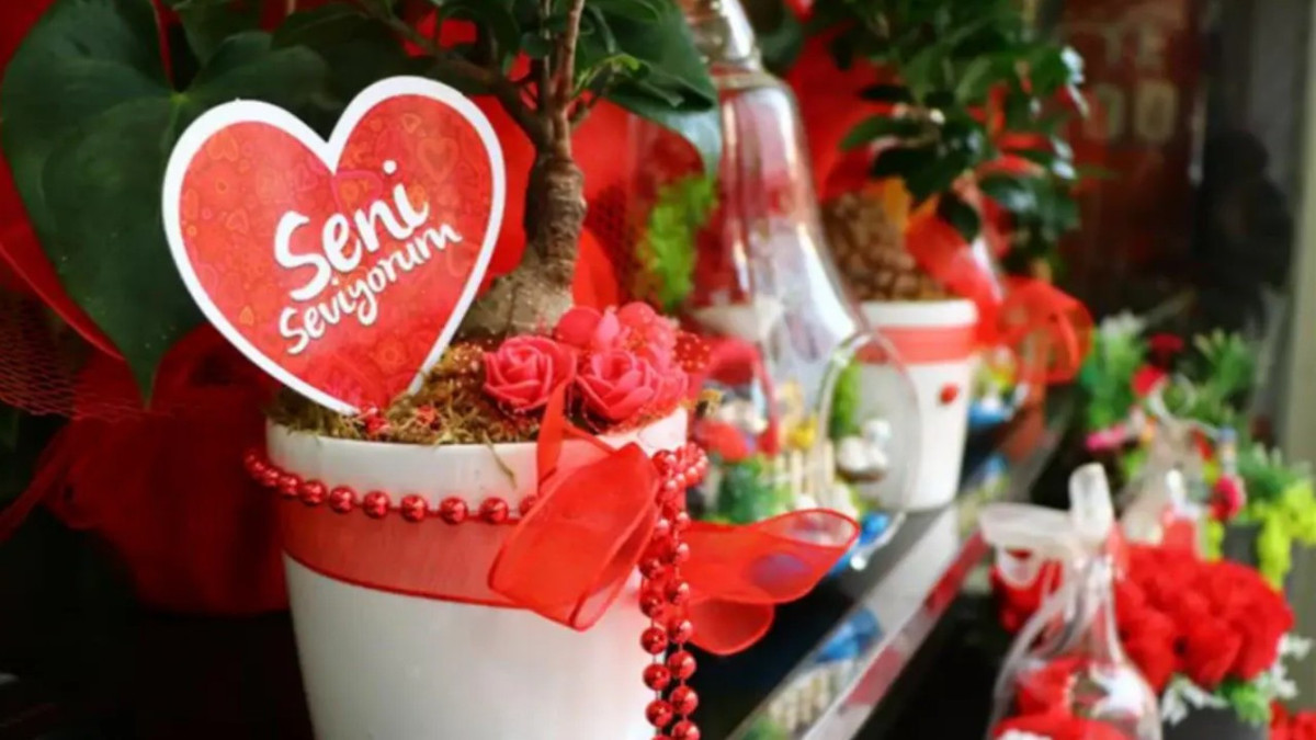 Sevgililer Günü esnafa yaradı: Satışlar yüzde 40 arttı