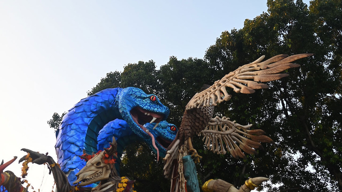 Brezilya’da Rio Karnavalı samba geçitleriyle başladı