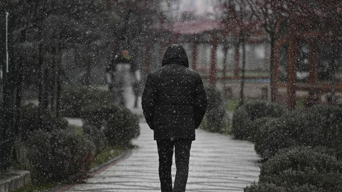 İstanbul'un bazı ilçelerinde kar yağıyor!