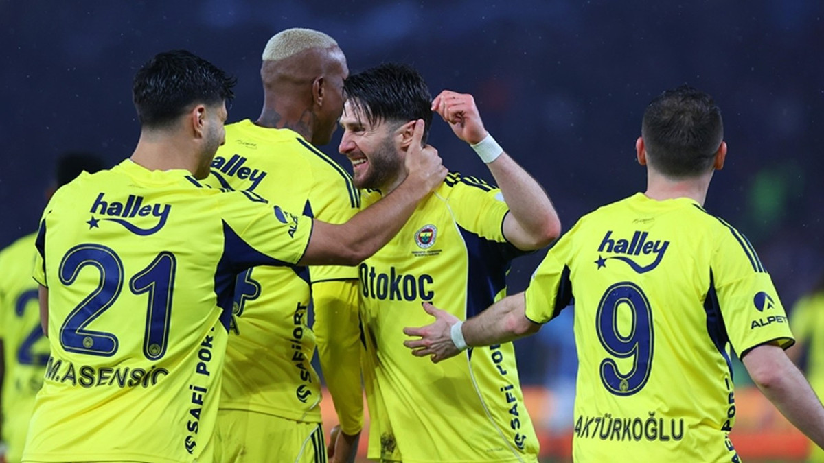 Fenerbahçe-Nottingham Forest maçının 11'leri belli oldu