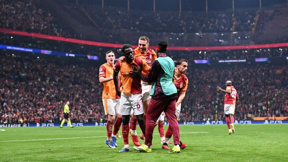 Galatasaray tur kapısını araladı: Kasasına koyacağ…