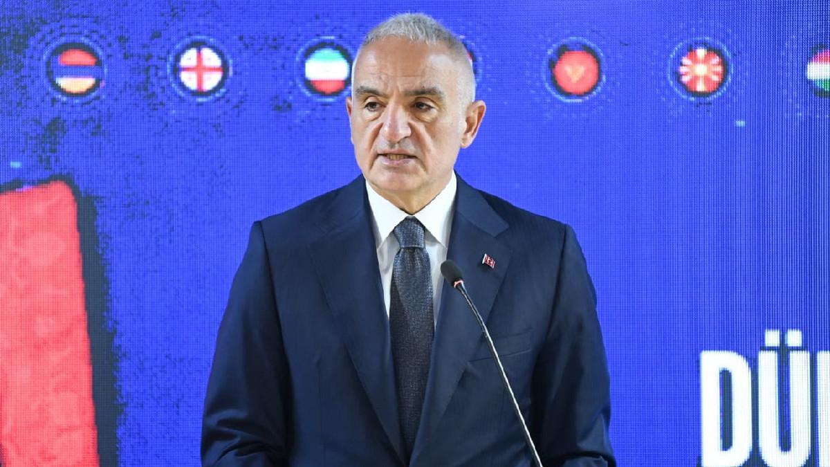 Türkçenin dünyadaki izleri sözlük oldu! Bakan Ersoy’dan kültürel diplomasi hamlesi