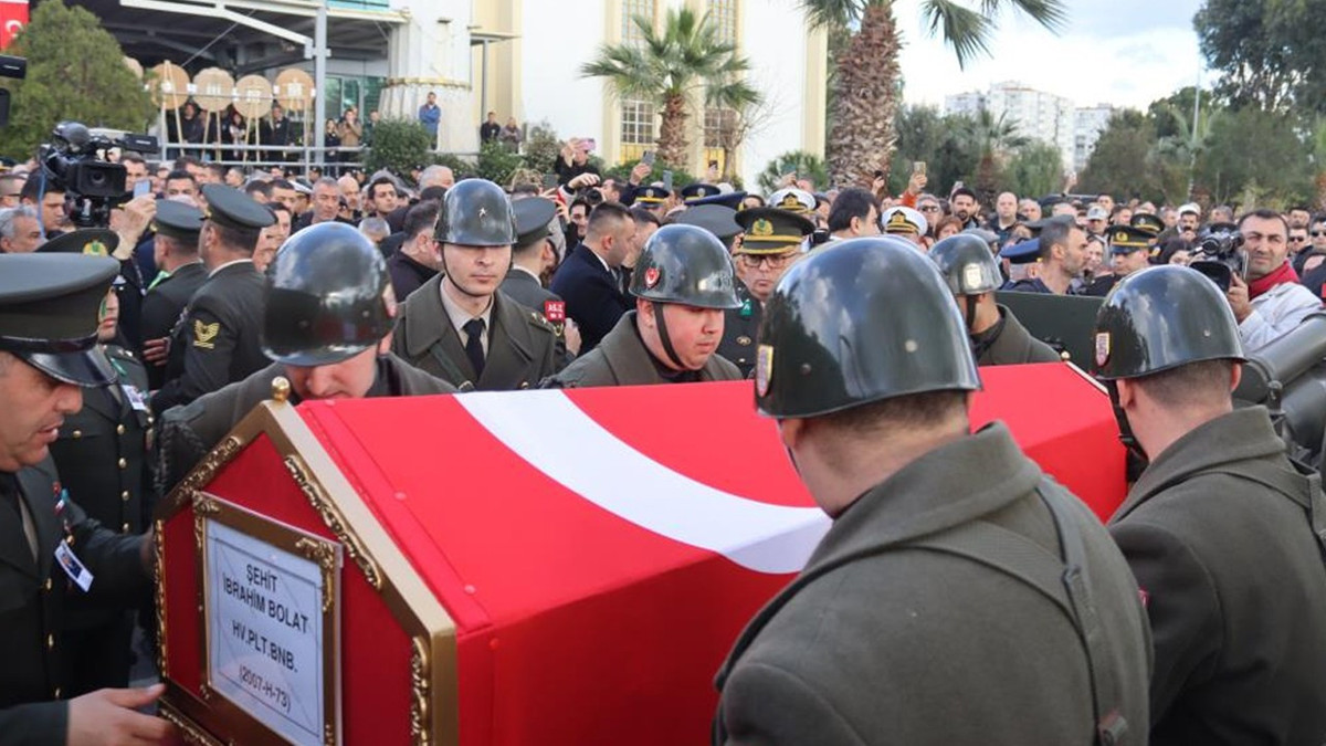 Şehit Pilot Binbaşı İbrahim Bolat son yolculuğuna uğurlandı