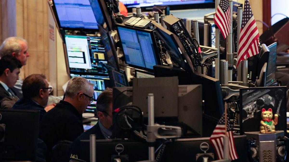 New York borsası karışık seyirle açıldı