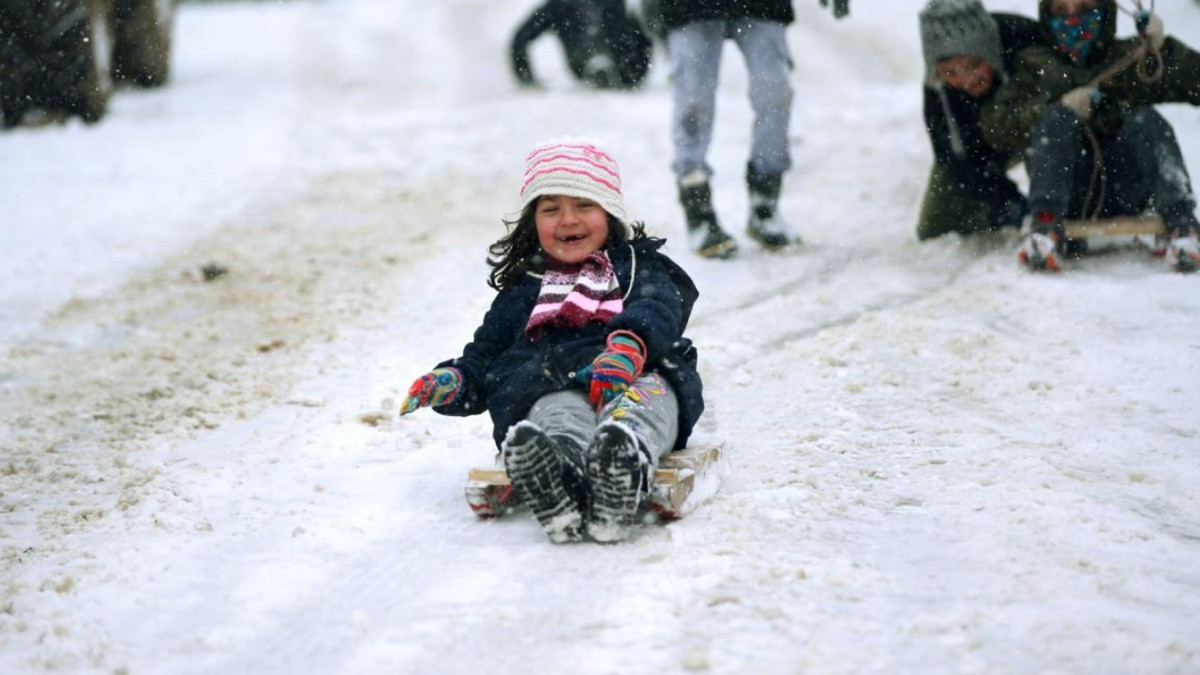 Eğitime kar engeli: İşte okulların tatil edildiği il ve ilçeler