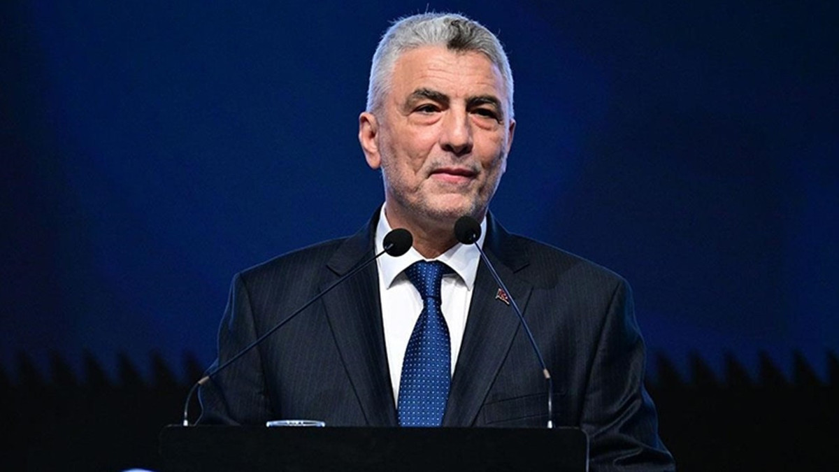 Bakan Bolat’tan DÜNYA’ya tebrik: DÜNYA, ekonomi medyasının kült rollerinden birini sergiliyor