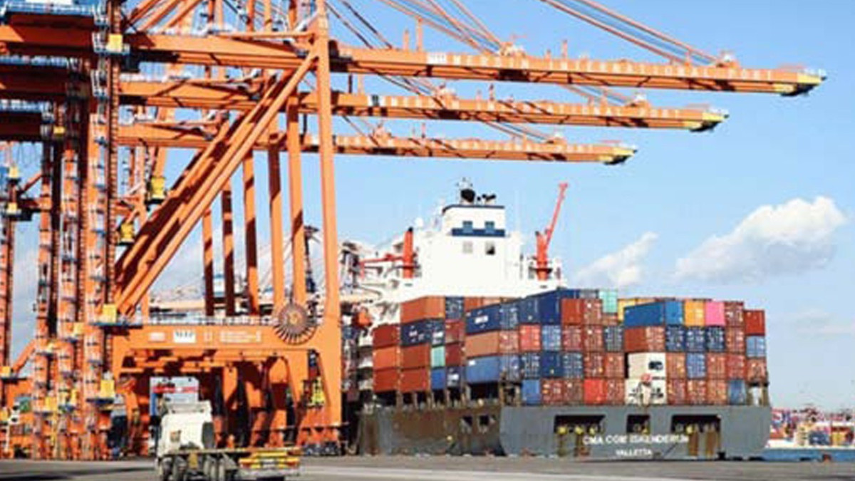 Mersin lojistiği toparlanıyor