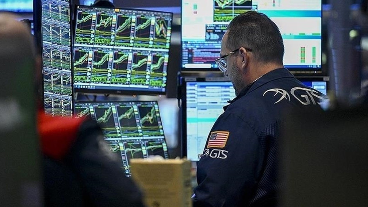 New York borsası düşüşle açıldı