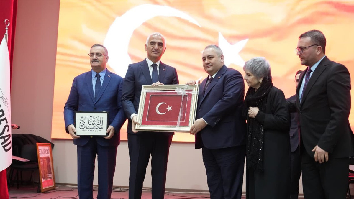 İstiklal Marşı’nın kabulünün 105. yılı: Bakan Ersoy’dan birlik ve bağımsızlık mesajı