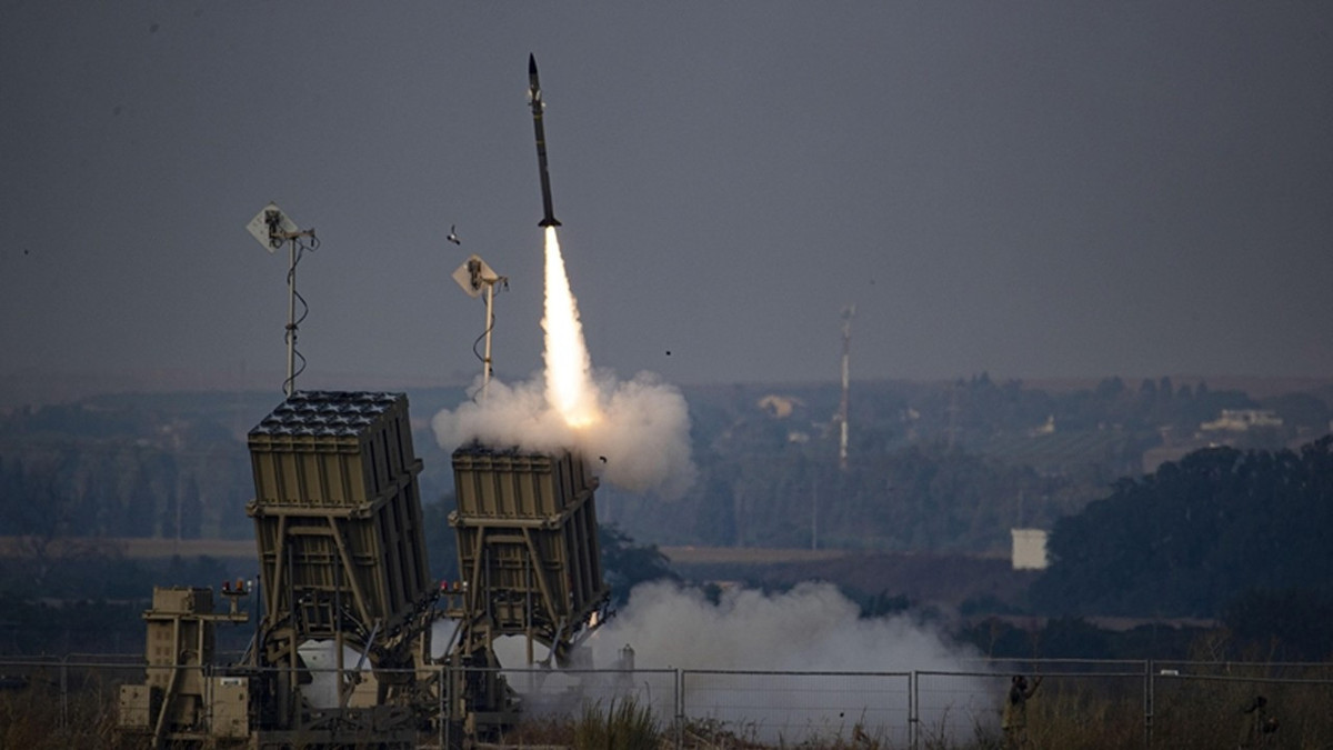 İsrail Dışişleri: Füze stokları yeterli