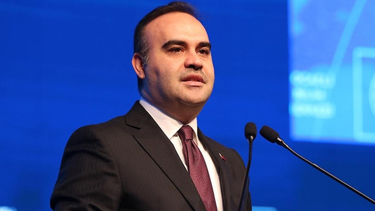 Bakan Kacır’dan İstanbul iş dünyasına çağrı: Yeni sanayi bölgelerinin ikisini sizlerle yapalım