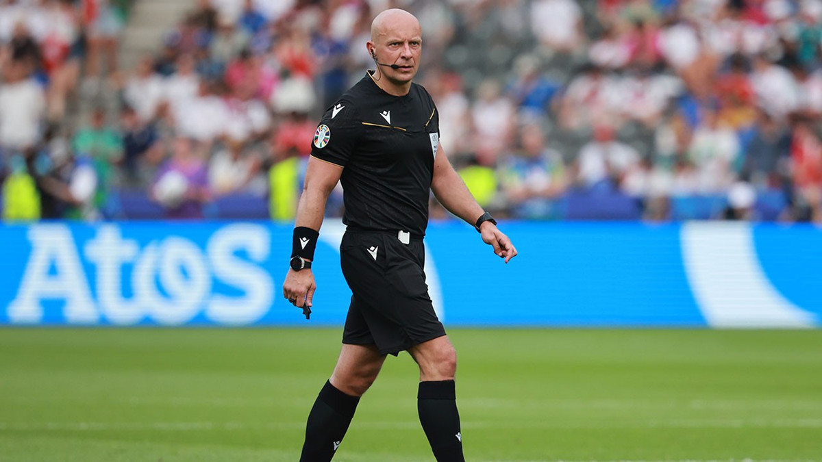 Liverpool-Galatasaray maçının hakemi belli oldu