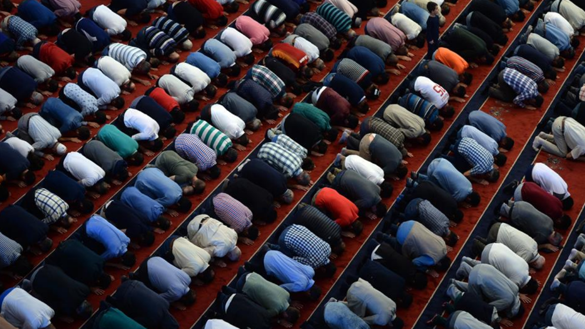 Ankara'da bayram namazı saat kaçta kılınacak? Bayram namazı saati...