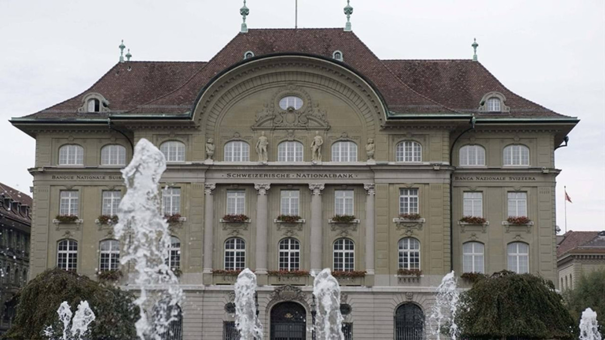 İsviçre Merkez Bankası politika faizini sabit tuttu