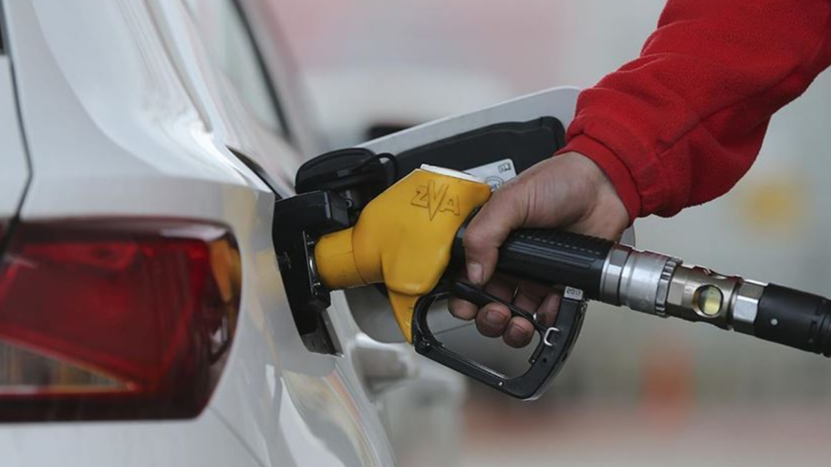 Mazota zam veya indirim var mı, benzin fiyatları düşecek mi? Akaryakıt fiyatları arttı, düştü mü?