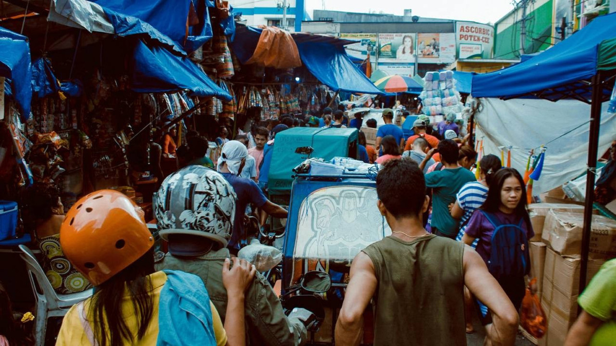 40 günlük petrol stoku kalan ülkede acil durum ilanı