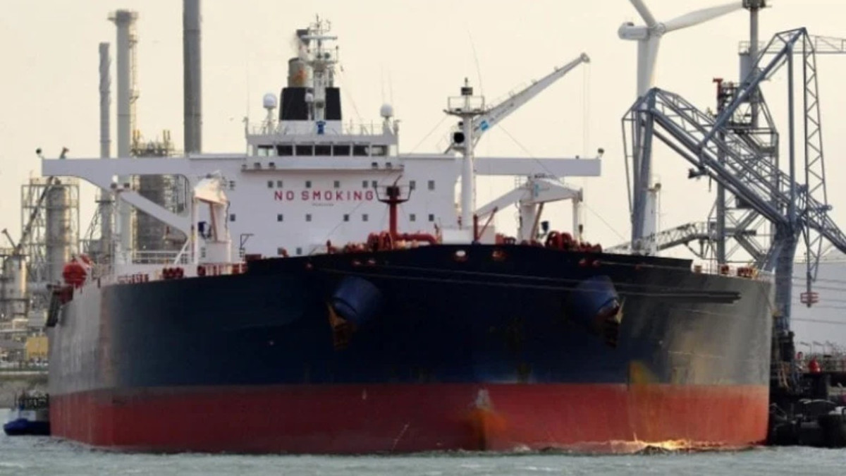 İstanbul Boğazı yakınlarında Türk tankerine dron isabet etti