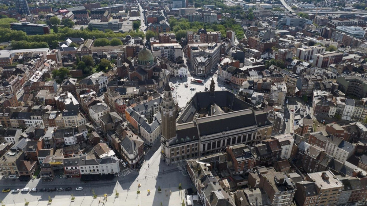 "Dünyanın en çirkin şehri" deniyordu: Şimdi turist akınına uğruyor