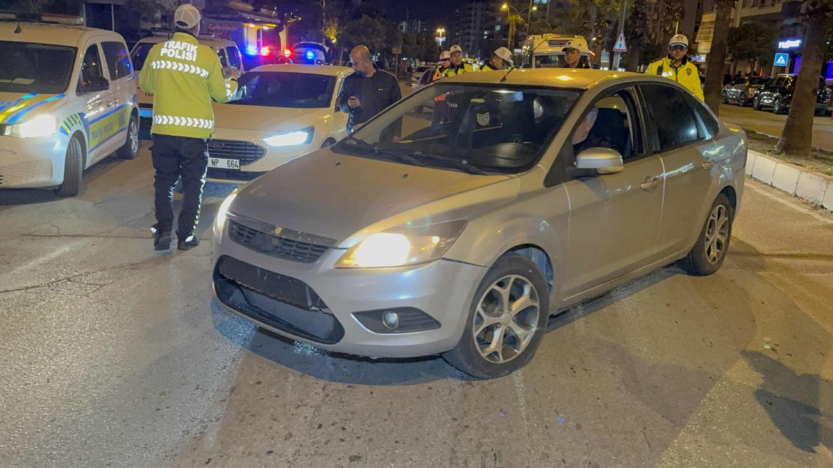 Trafikte alkollü yakalandı 'Beni çekmeyin avukatım' dedi