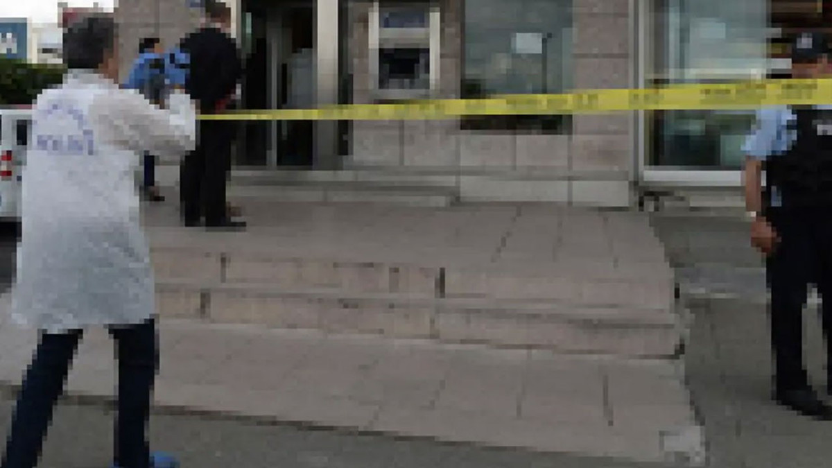 Beşiktaş’ta banka şubesinde soygun girişimi: Eski çalışan gözaltında