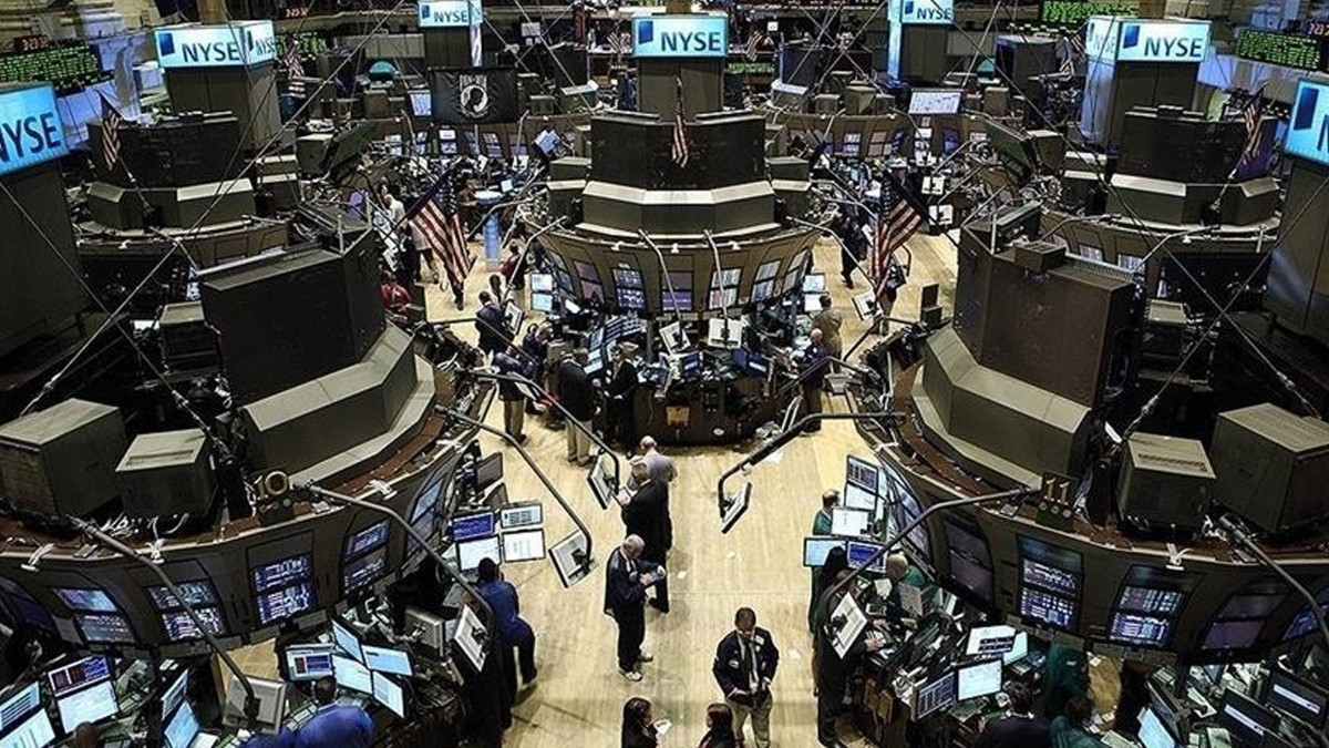 New York borsası düşüşle açıldı