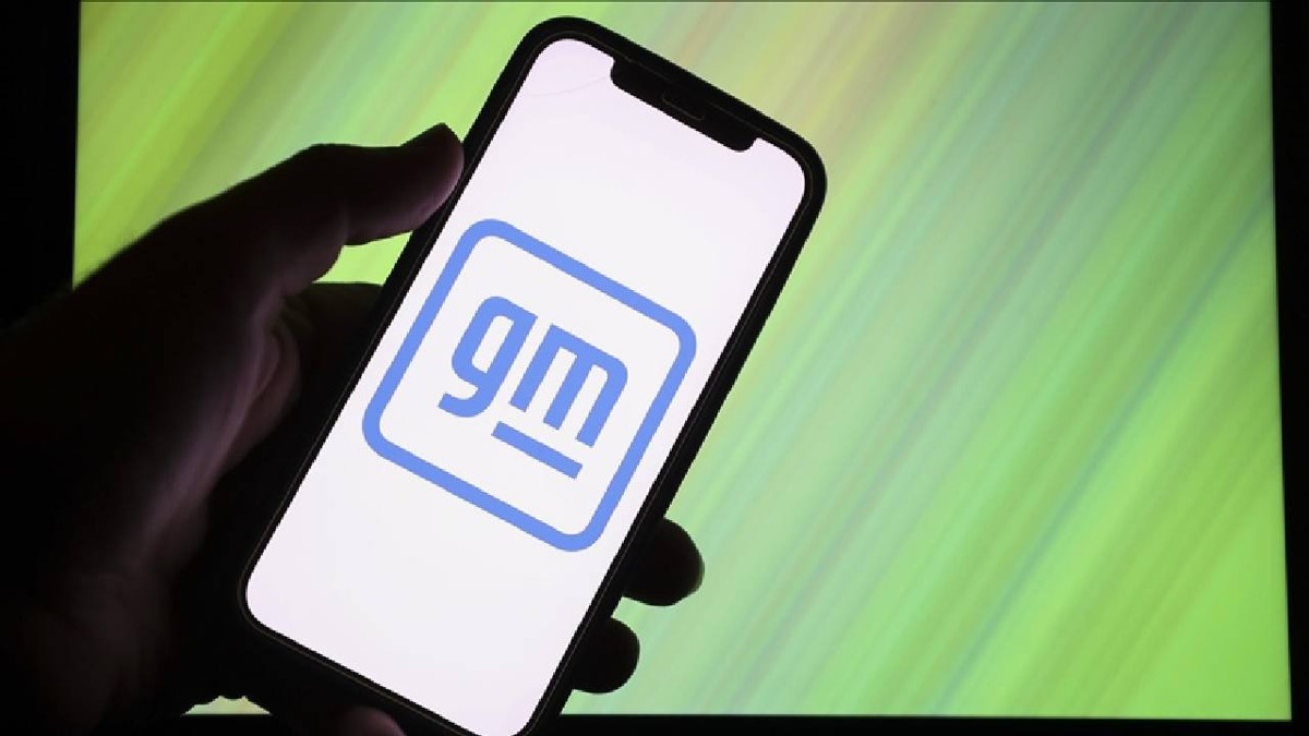 Otomotiv devi elektrikli araç üretimini durdurdu: Binlerce çalışan etkilendi