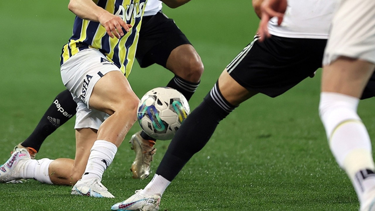 Fenerbahçe-Beşiktaş maçının ilk 11'leri belli oldu