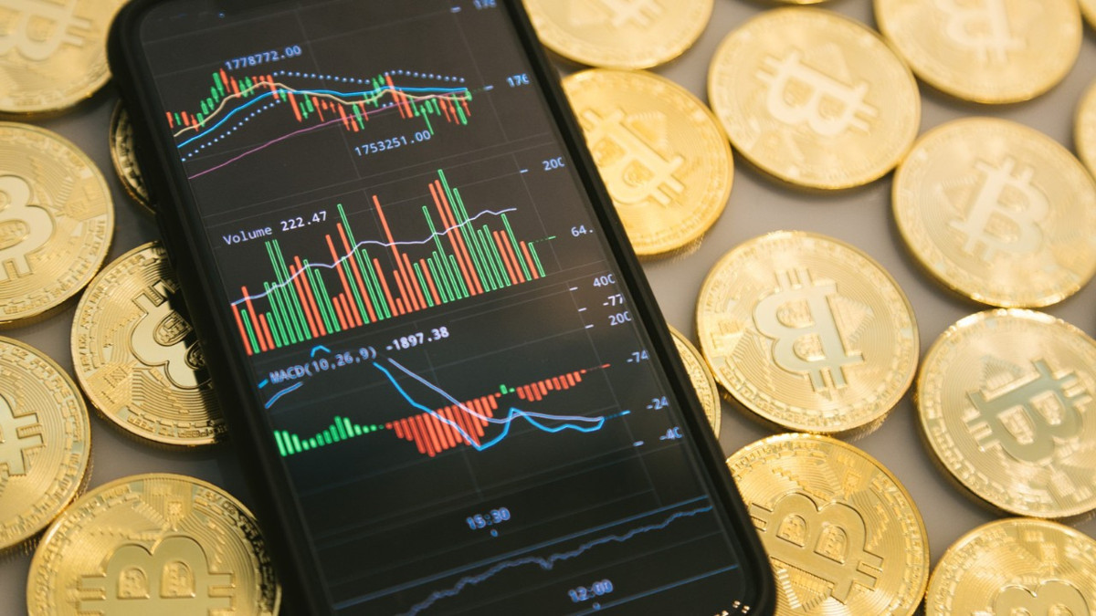 Bitcoin'de Trump fırtınası! Rota 75 bin mi, 10 bin mi?