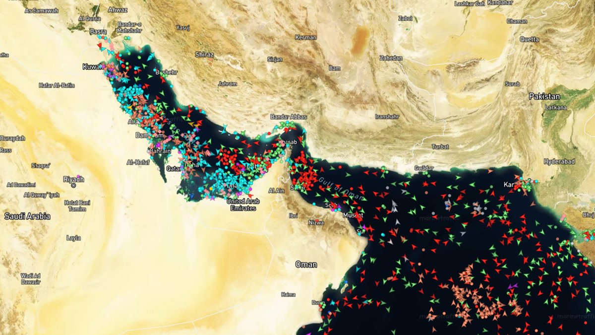 Hürmüz'de gemi trafiği savaşın başından bu yana zirvede