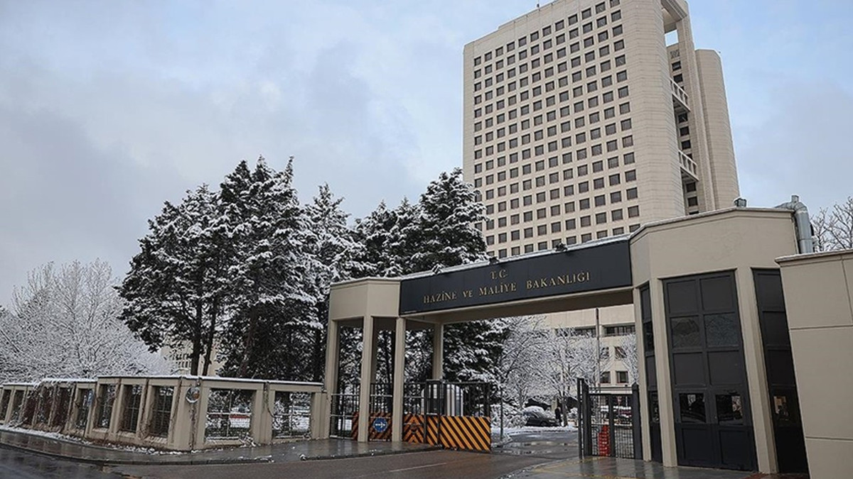 Hazine nakit dengesi martta 279,6 milyar lira açık verdi