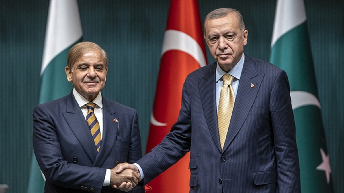 Cumhurbaşkanı Erdoğan, Pakistan Başbakanı Şahbaz Şerif ile görüştü