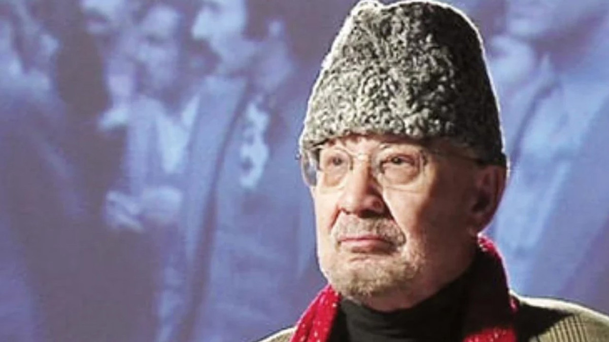 Yalçın Küçük son yolculuğuna uğurlandı