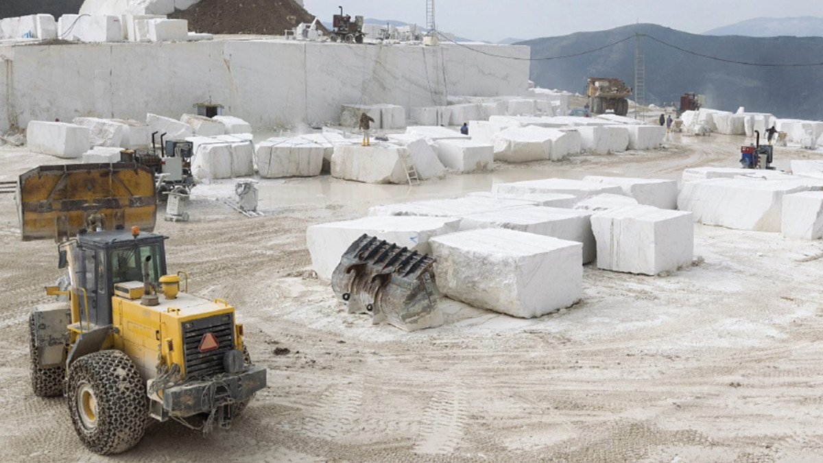 Kur dengesizleşince maden de pahalandı