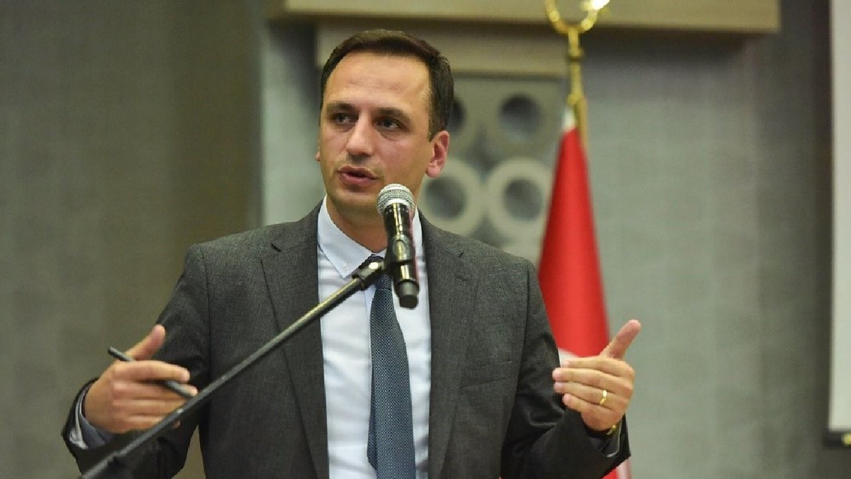 Bornova Belediye Başkanı Ömer Eşki gözaltına alındı