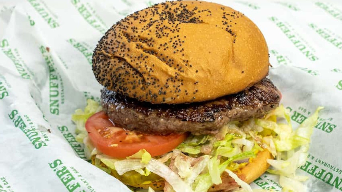 44 yıllık hamburgerci 12 şubesini kapatacak