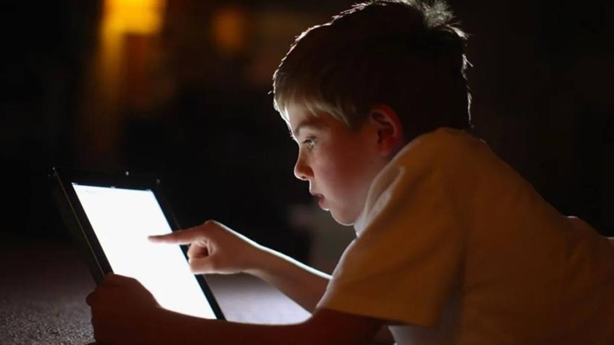 Avrupa çocukları korumak için önlemleri sıkılaştırıyor! İşte ülke ülke devreye alınan düzenlemeler