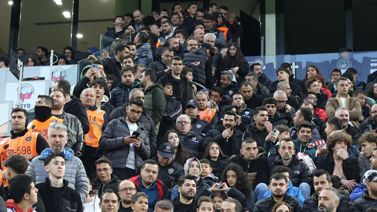 Gençlerbirliği - Galatasaray maçında VIP tribünde izdiham