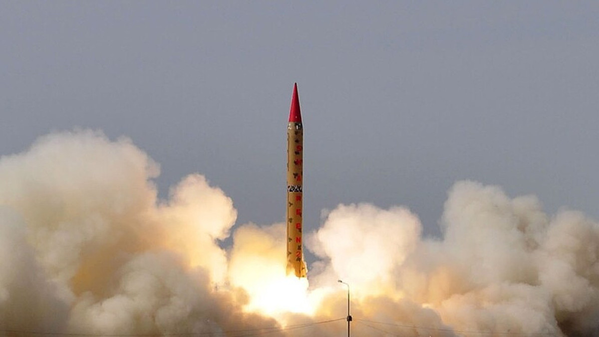 İran: Füze ve İHA stokları yenileniyor