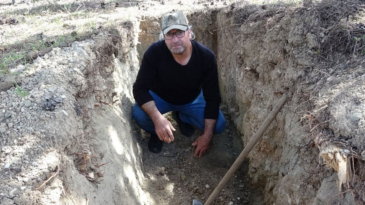 Ölümden defalarca döndü... “Dokuz canım bitti” diyerek mezarını kazmaya başladı