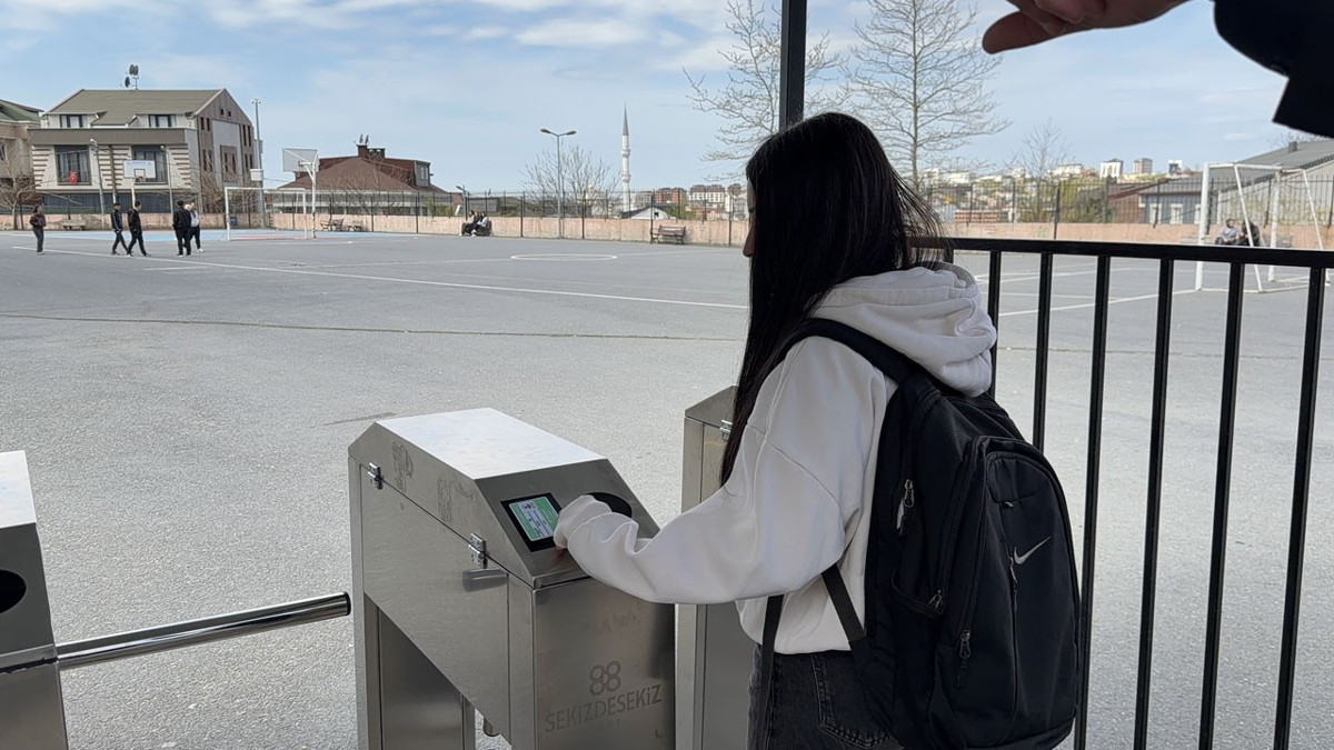 Okullarda yeni güvenlik dönemi: Öğrenci girişinde aileye anlık fotoğraflı bildirim gidiyor