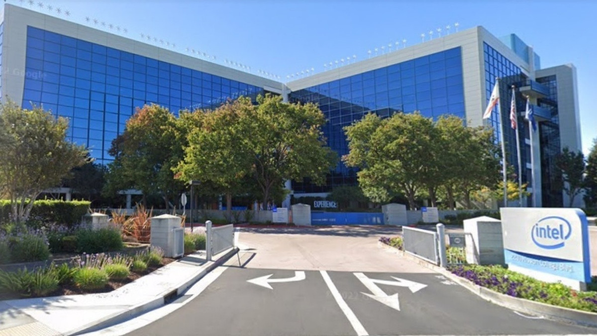 Intel hisseleri güçlü kâr rakamı sonrası tarihi zirveye yaklaşıyor