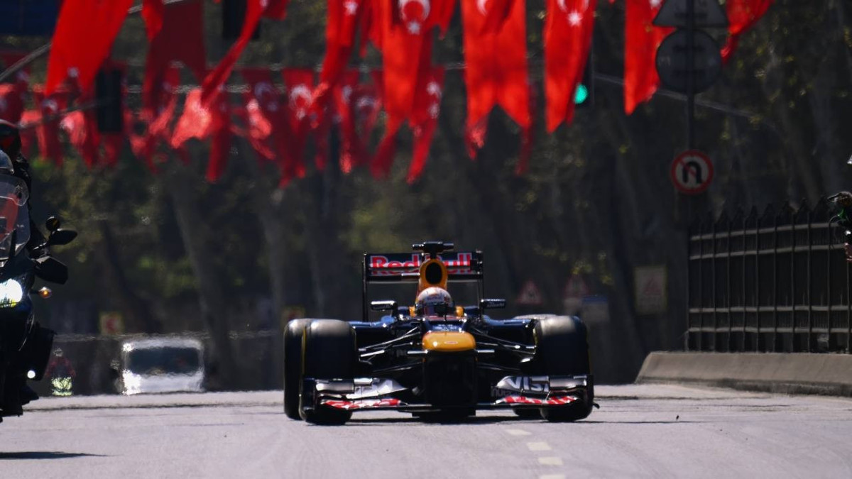 F1, 2027'den itibaren 5 yıl Türkiye'de! İstanbul, dev organizasyona yeniden kavuşuyor