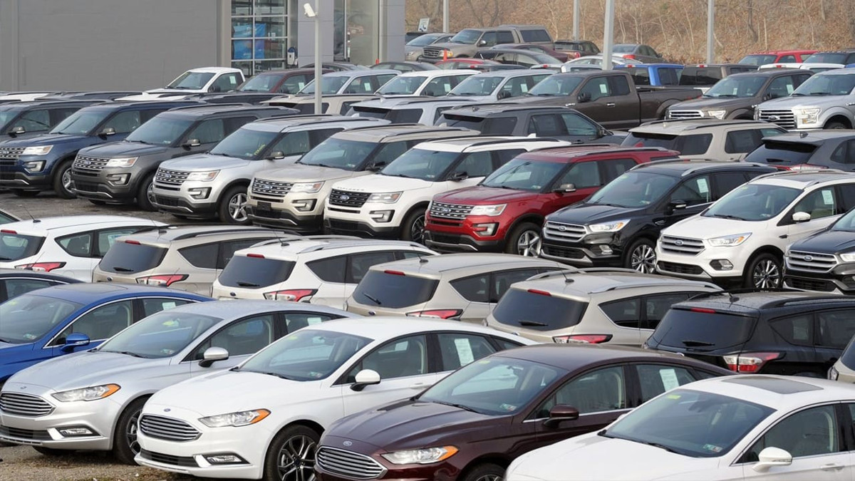 Sıfır araç fiyatları uçtu: İkinci elde stoklar eridi