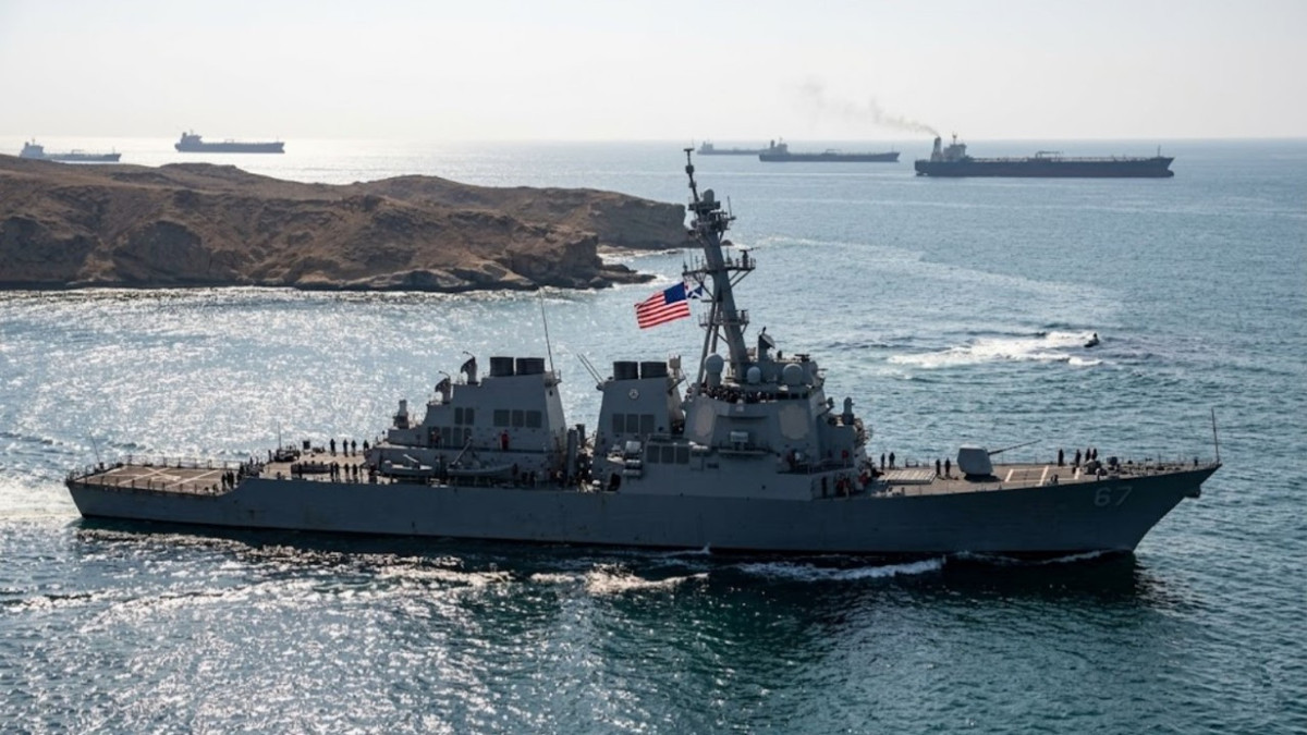 Trump Hürmüz Boğazı için uzun vadeli ablukaya hazırlık talimatı verdi