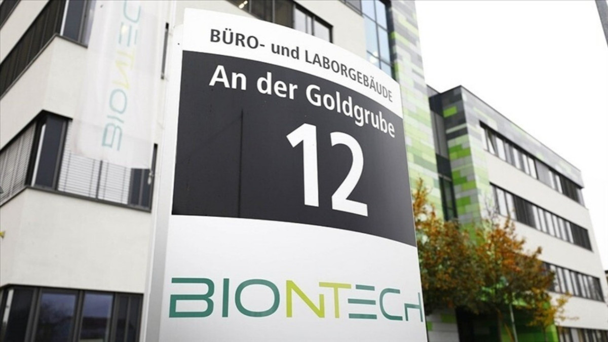 BioNTech, kapasite fazlası nedeniyle 1860 kişiyi işten çıkaracağını açıkladı
