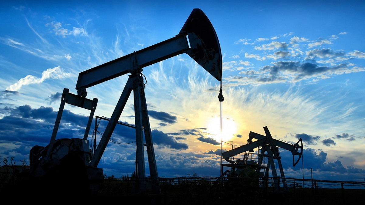 Petrolde yeniden savaş alarmı: Hürmüz gerilimi fiyatları yükseltti