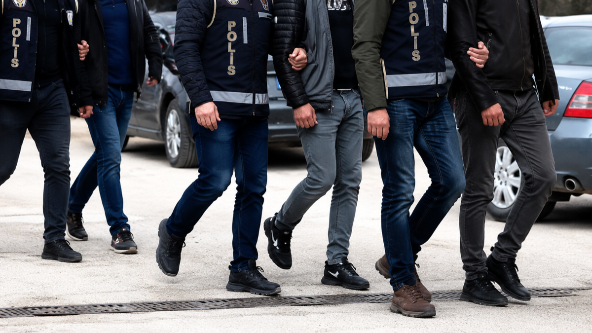 Yasa dışı bahis şebekelerine dev operasyon: 18 milyar liralık işlem hacmi tespit edildi