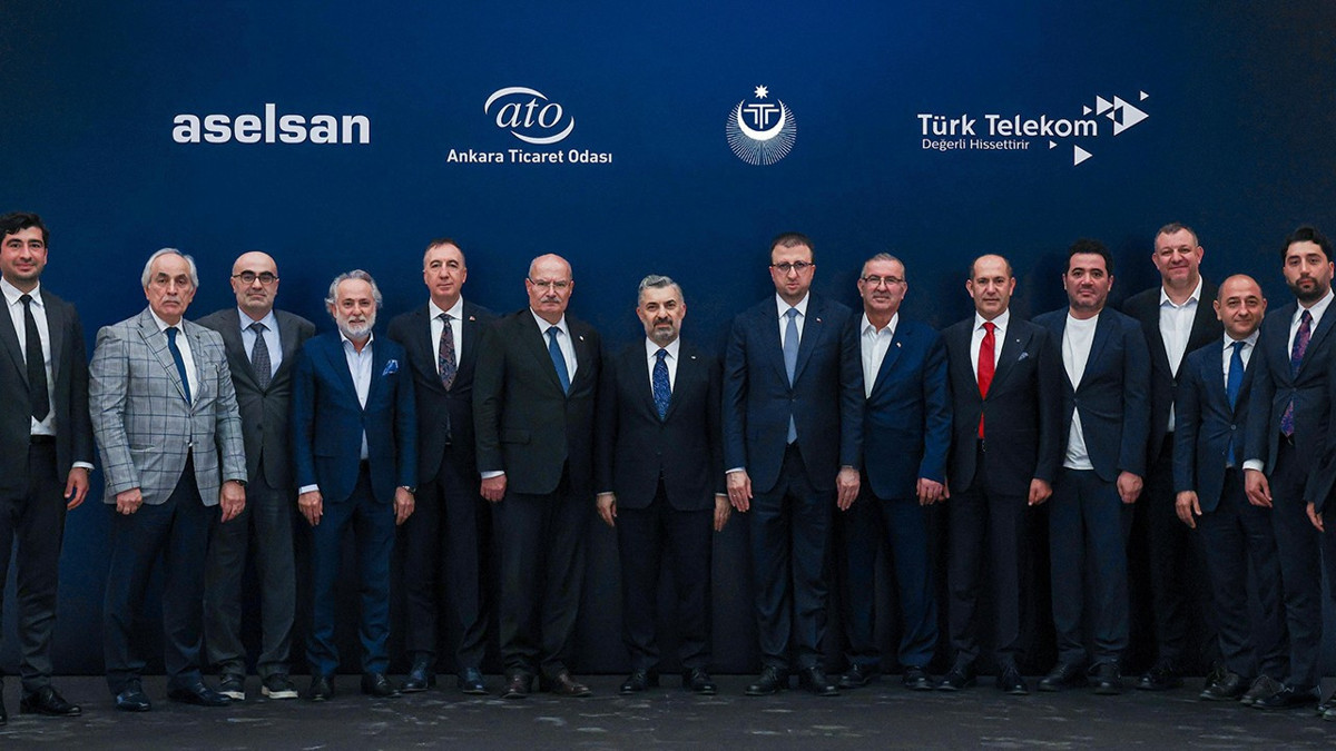 Türk Telekom CEO’su Şahin: Yerli ve milli haberleşme cihazı üretimi kırmızı çizgimizdir