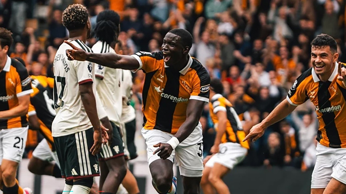 Hull Cityâden Premier Ligâe muhteÅem dönüÅ: Manchester Unitedâı devirdi