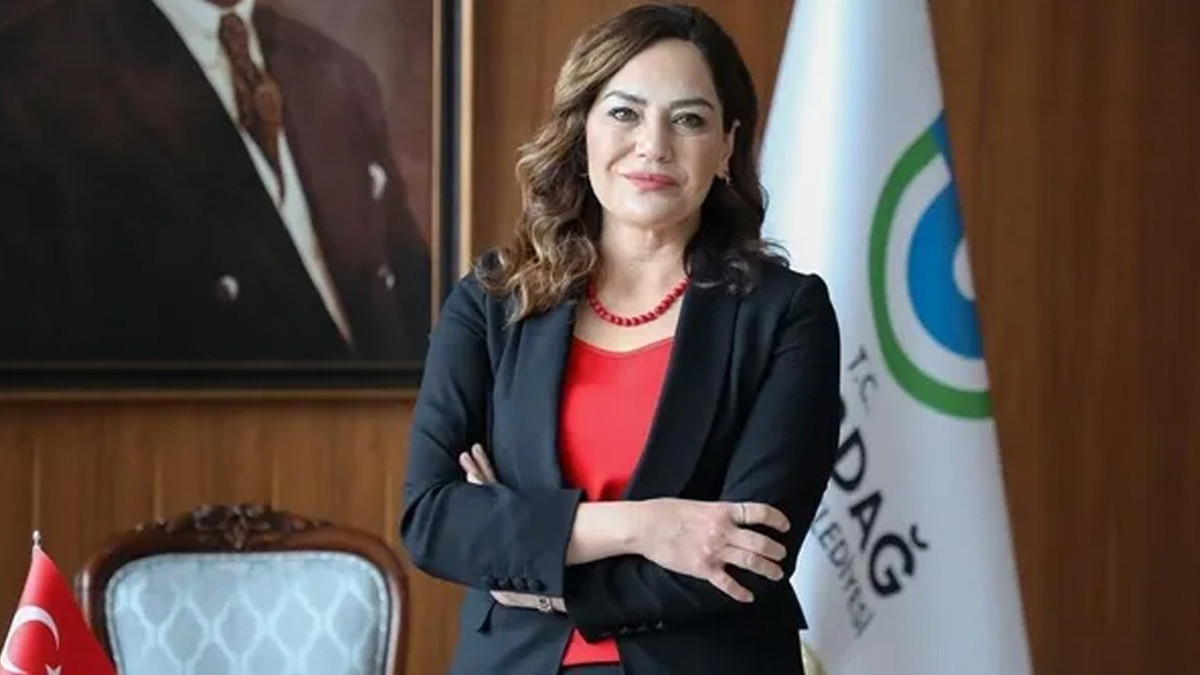 TekirdaÄ Belediye BaÅkanı Candan Yüceer CHP'den ayrıldıÄını açıkladı